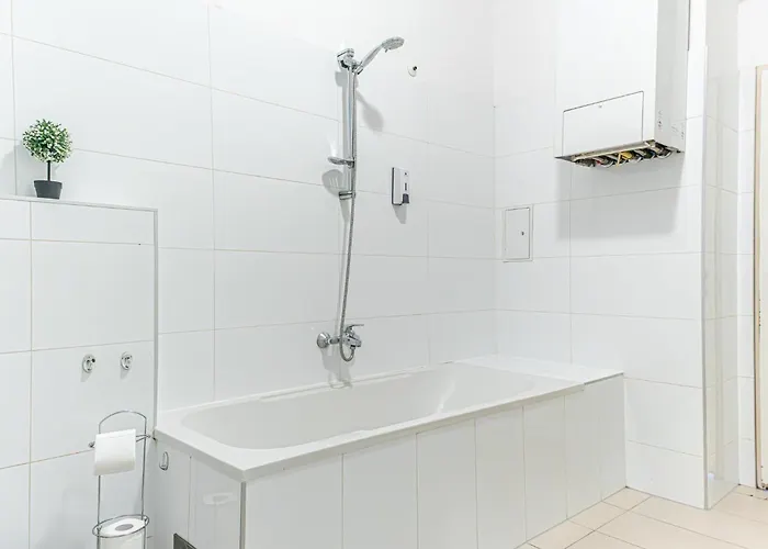 Apartamento Simple 2-bedroom With King Beds & Wi-fi *