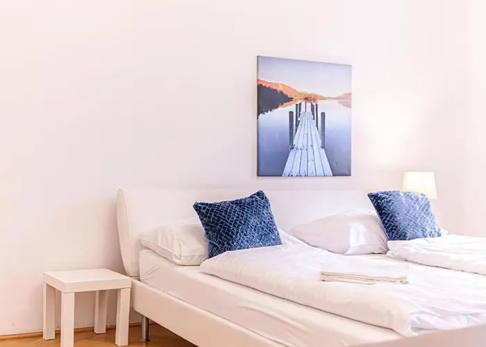 Apartamento Simple 2-bedroom With King Beds & Wi-fi